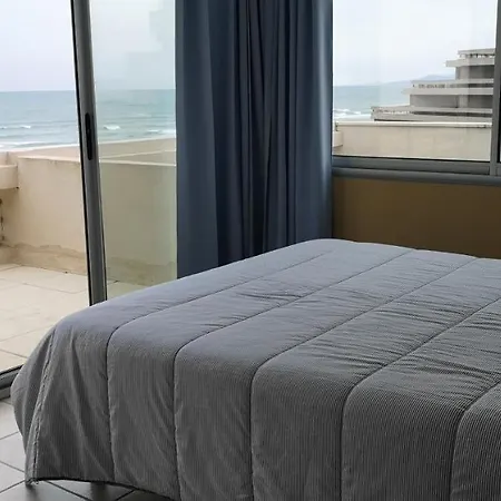 아파트 20 M2 De Terrasse Face A La A En Roussillon *